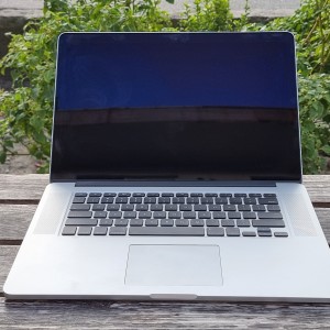 مک بوک پرو 15 اینچی اپل مدل MacBook Pro MJLT2 در بروزکالا