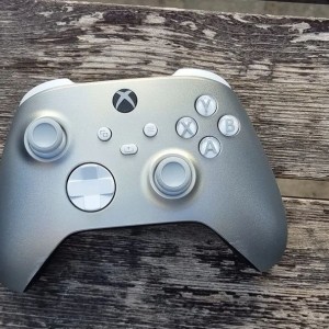 دسته بازی ایکس باکس مایکروسافت مدل Microsoft Xbox Series X|S lunar Shift در بروزکالا