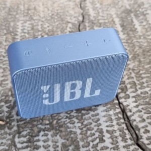 اسپیکر بلوتوثی قابل حمل جی بی ال مدل JBL Go Essential در بروزکالا