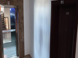 آپارتمان سه خوابه واقع در مرکز شهر گیرنه