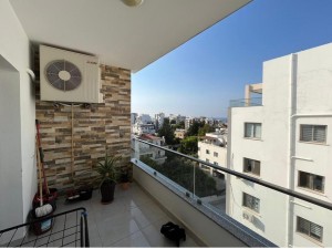 آپارتمان دو خوابه در مرکز شهر گیرنه