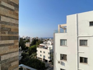آپارتمان دو خوابه در مرکز شهر گیرنه