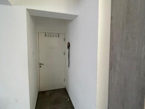 آپارتمان مبله سه خوابه در مرکز شهر گیرنه