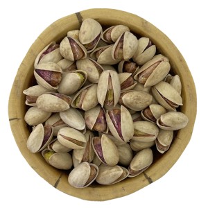 پسته احمدآقایی خام