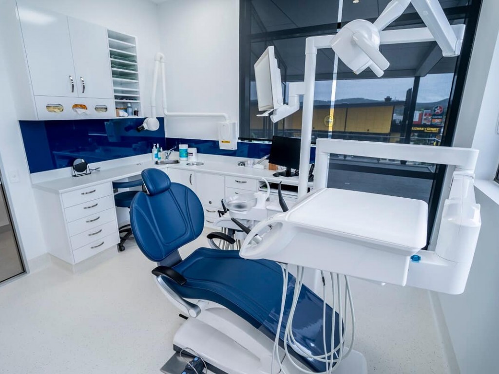 کلینیک دندانپزشکی در خیابان حافظ