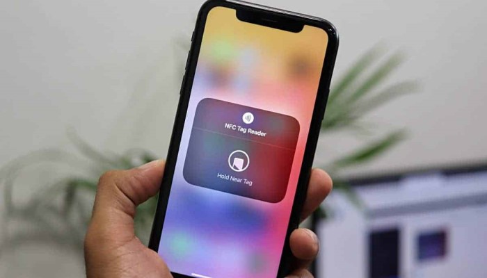 در iOS 11 منتظر قابلیت‌های بیشتر NFC در آیفون باشید