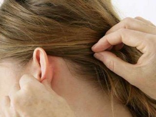 بررسی عوامل سردرد پشت گوش و روش‌های درمان آن