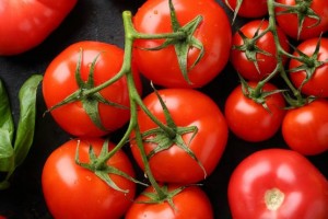 فواید شگفت انگیز گوجه فرنگی (مطلب)