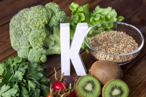 آیا ویتامین K در برابر کووید ۱۹ نقش محافظتی دارد؟ (مطلب)