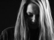 با این ۱۵ راه بدون اینکه متوجه باشید، زندگیتان را نابود میکنید