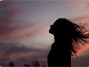 موهای تو (غزلی از کاظم بهمنی)