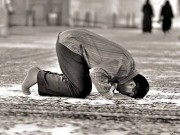 تاثیر باورنکردنی و شگفت انگیز سجده بر بدن