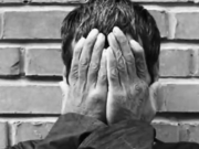 ویدئو  : دیوانه را بگیرید، مملکت را نجات دهید (مطلب)