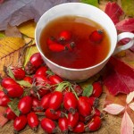 با میوه نسترن سنگ کلیه را دفع کنید