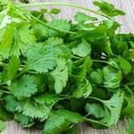 برشماری ویژگی‌های مفید روغن گشنیز