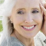 آرایش افراد مسن و نحوه صحیح میکاپ آنها