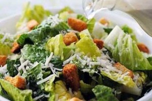 طرز تهیه سس سالاد سزار با طعمی خوش و لذیذ