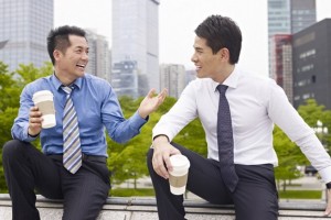 ۱۴ عادت و ویژگی افراد محبوب و فوق‌ا‌لعاده دوست داشتنی (مطلب)