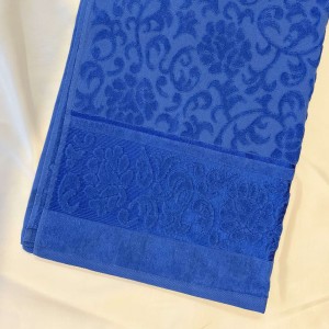 حوله استخری ابریشم فاضل مدل گلسار سایز 65x140 سانتی متر