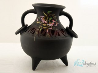 کوزه سفالی سه پایه