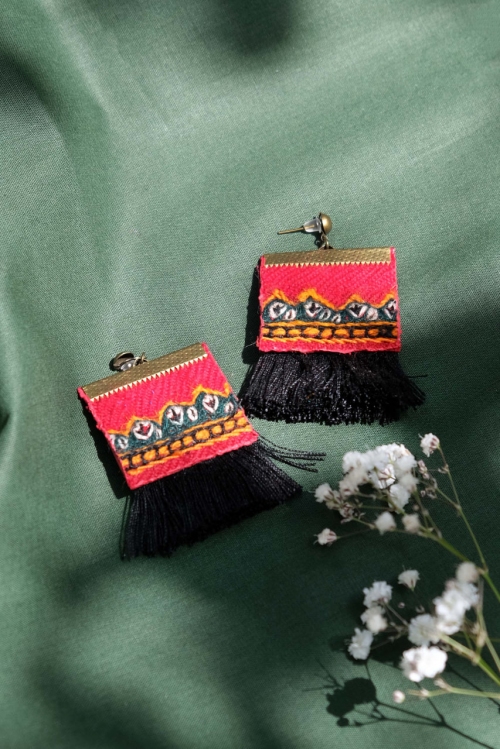 گوشواره پته‌دوزی طرح ۱
