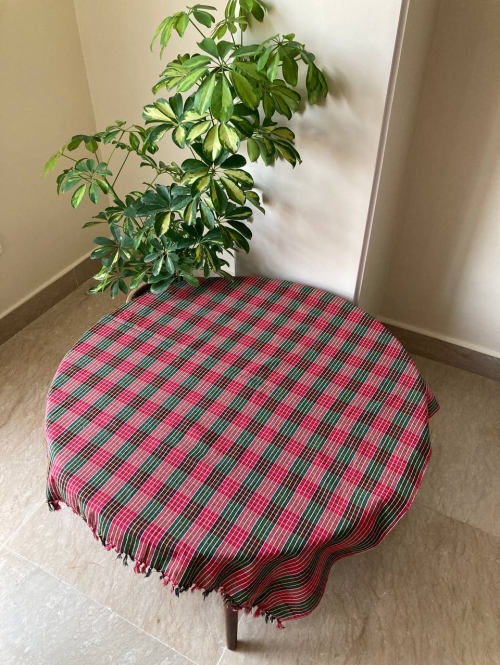 رومیزی خرده‌نبات