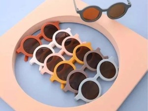 عینک آفتابی طرح گرد (5-3 سال)