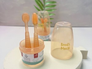 ست مسواک با ماساژور لثه قاب دار  breath mee