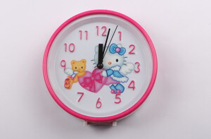 ساعت رومیزی و دیواریhello kitty