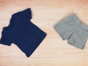 تیشرت  و شلوارک carters