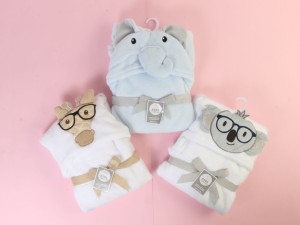 پتو کلاهدار کرکی bebe comfort