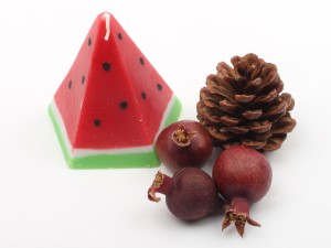 شمع هرمی سه رنگ یلدا
