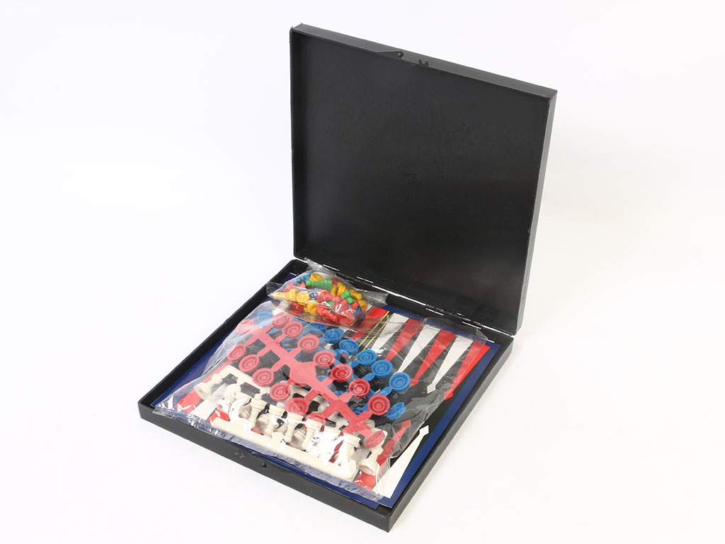 بازی شطرنج و منچ 8 کاره مدل Family Games
