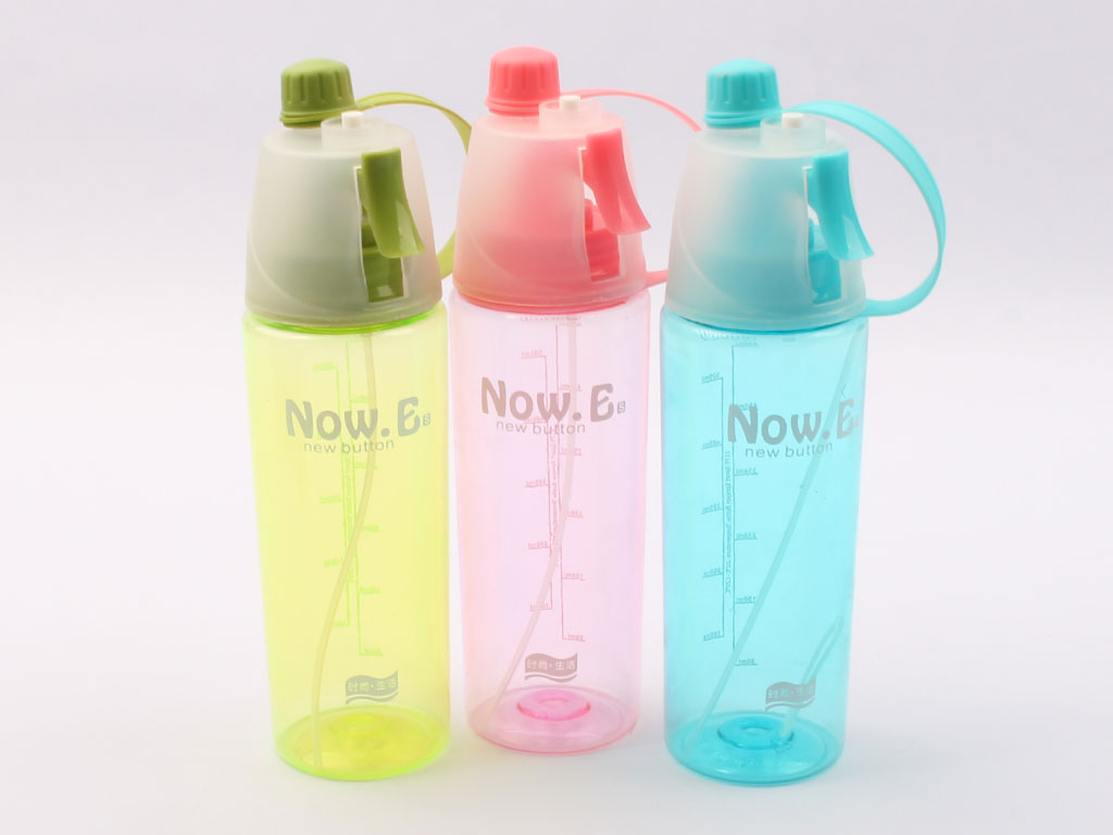 قمقمه اسپری دار دسته دار 600 ml