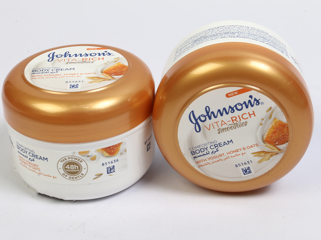کرم بدن مدل ویتا-ریچ vita-rich حاوی عسل و جو دارای ظرف کاسه ای 200 میلی لیتر جانسون johnsons