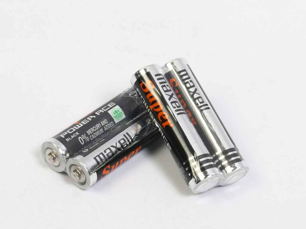 باتری نیم قلمی دو عددی سوپر مکسل super maxell