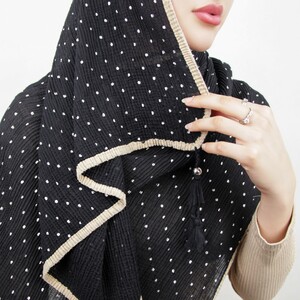 شال زنانه خالخالی منگوله دار