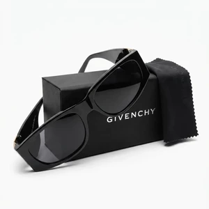 عینک آفتابی زنانه ژیوانشی Givenchy وارداتی N62