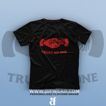تیشرت Trust No One