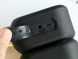 اسپیکر بلوتوثی قابل حمل دبلیو کینگ مدل S22