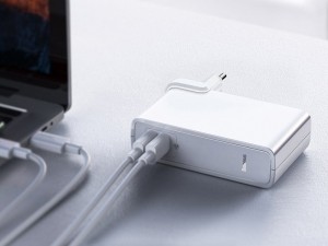 پاور بانک 10000 میلی آمپر و شارژر دیواری فست شارژ بیسوس مدل GaN Charger
