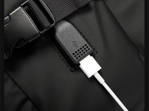 کوله پشتی ضد آب USB دار بنج مدل BG-2892 مناسب برای لپ تاپ 15.6 اینچی