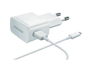 شارژر دیواری اورجینال سامسونگ مدل Samsung Travel Charger Adapter 2.0A بهمراه  کابل میکرو یو اس بی