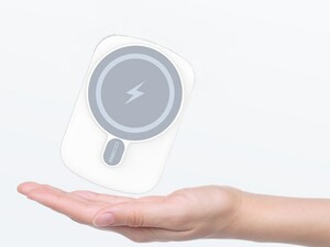 پاوربانک و شارژر بیسیم 10000 میلی‌آمپرساعتی رسی RECCI RPB-P22 10000mah 15W magnetic wireless charger and power bank