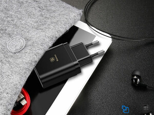 آداپتور سه پورت بیسوس Baseus Mirror Travel Charger NRT-DY035