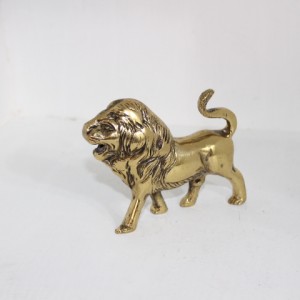 آنتیک    مجسمه شیر