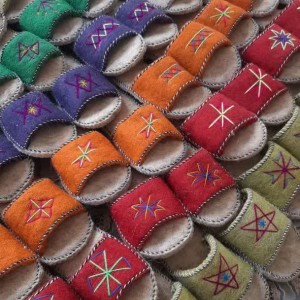 دمپایی نمدی رنگی جلو باز دور دوزی شده فدک (مردانه)
