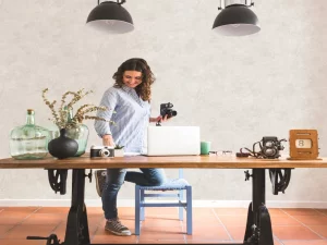 کاغذ دیواری کربن2/carbon طرح پتینه سفید کد ۱۰۱۸۸