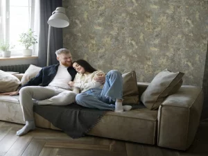 کاغذ دیواری کربن 3/carbon3 طرح پتینه سبز / زیتونی کد ۱۰۳۲۸