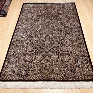 قالیچه تمام ابریشم ۸۰ رج قم
